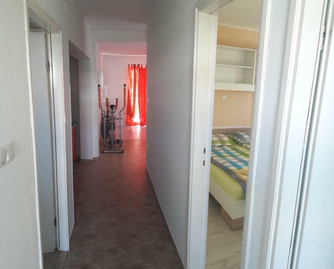 Apartmani Ivana Lopar Exterior photo